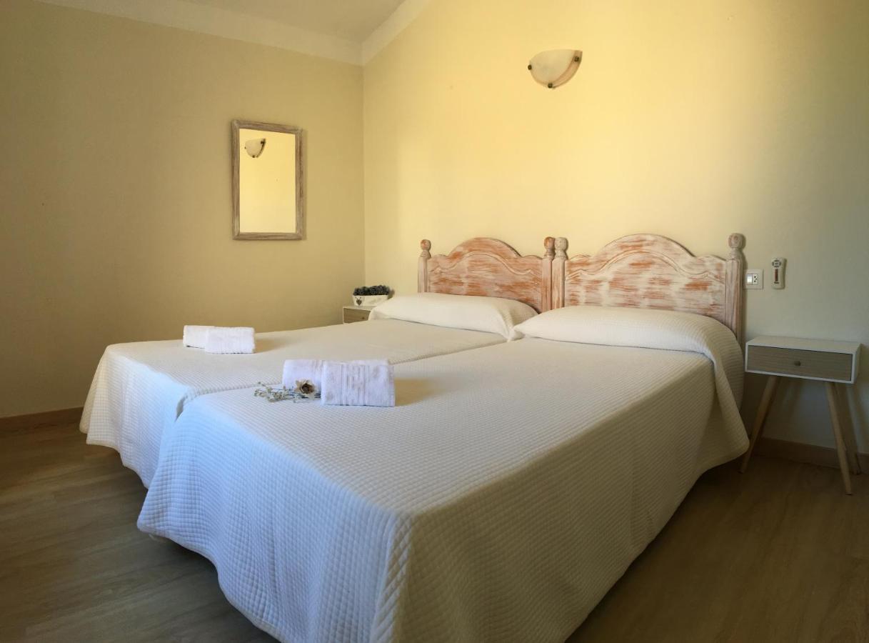 Apartamentos Surest Cala'N Blanes  Esterno foto