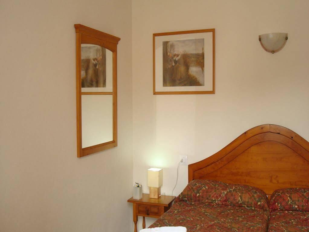 Apartamentos Surest Cala'N Blanes  Esterno foto
